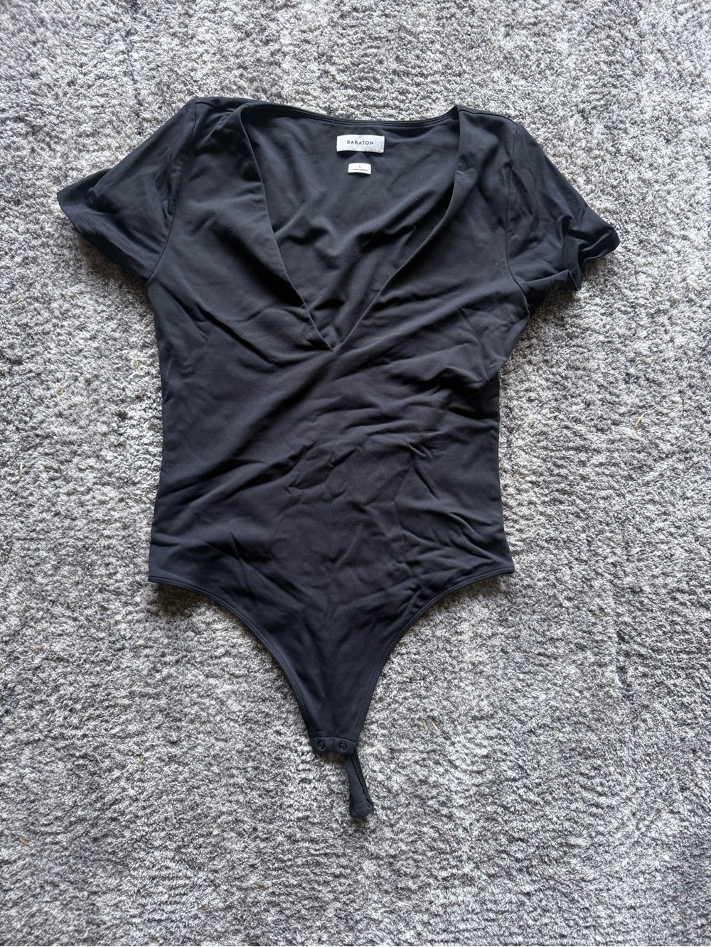 Aritzia Babaton Black V-Neck Short Sleeve One-Piece Bodysuit - Large